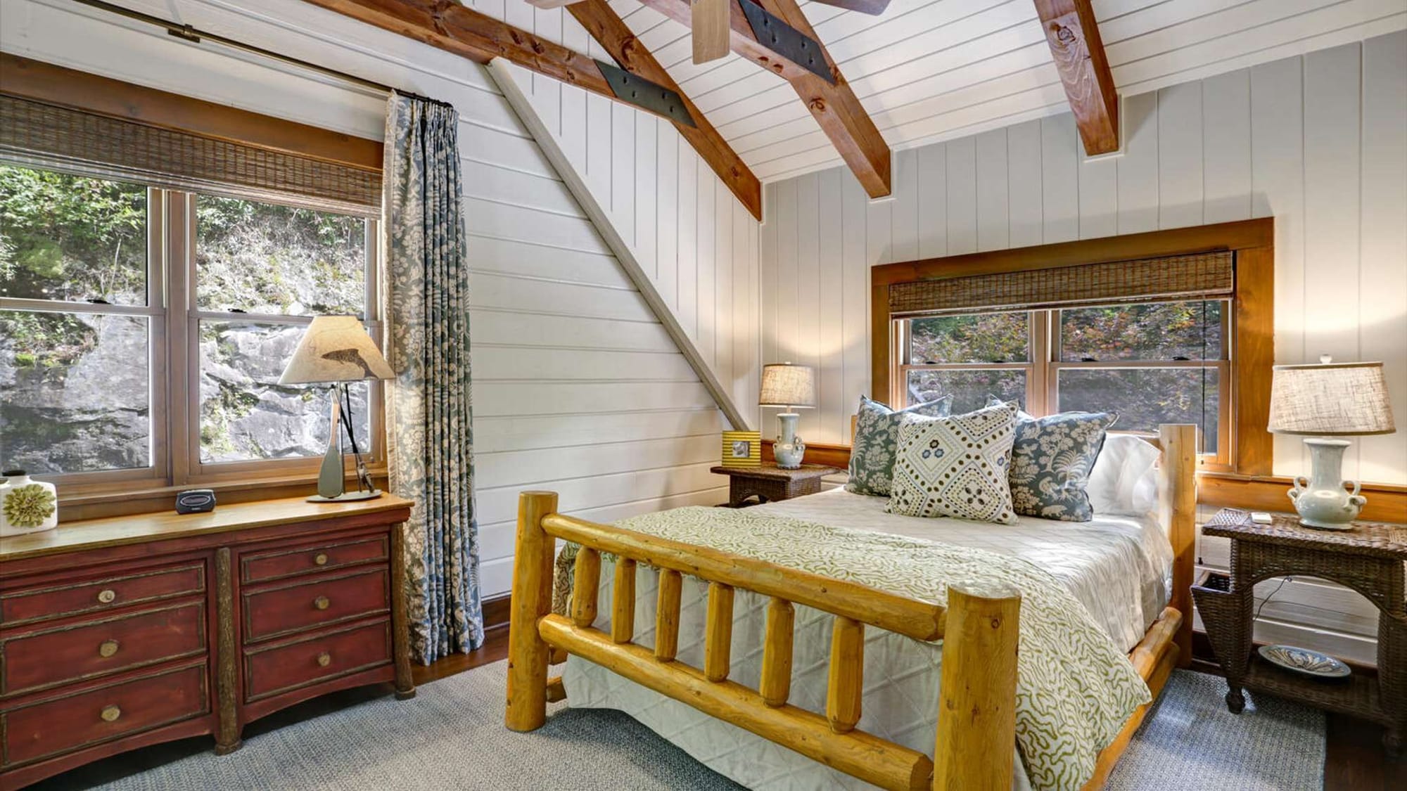Sparkling Waters Lakefront Retreat