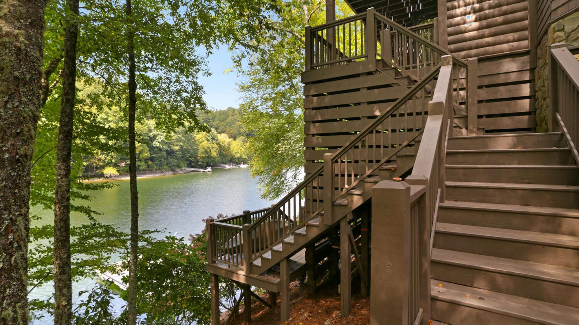 Sparkling Waters Lakefront Retreat