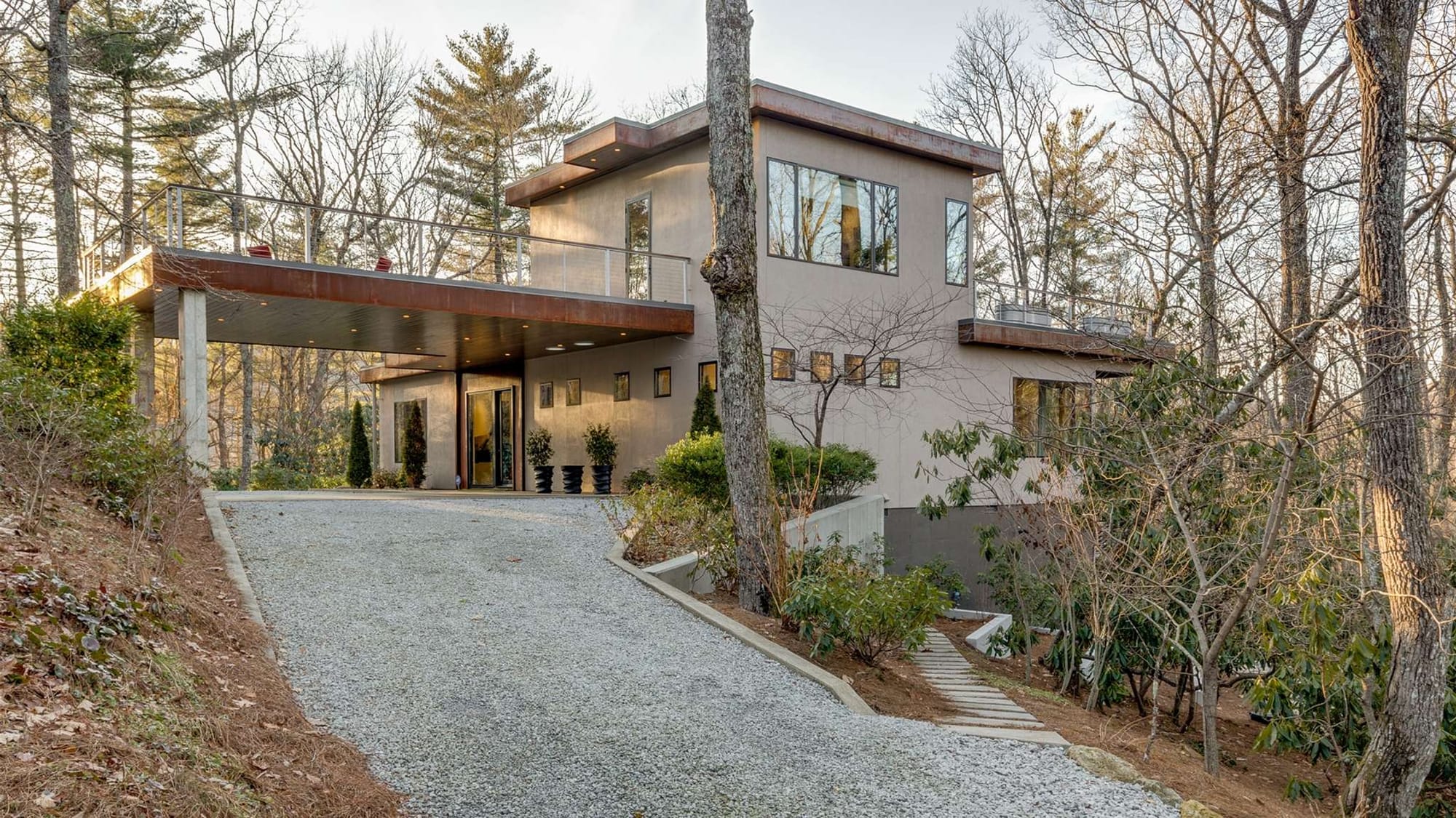 Whispering Pines in Highlands