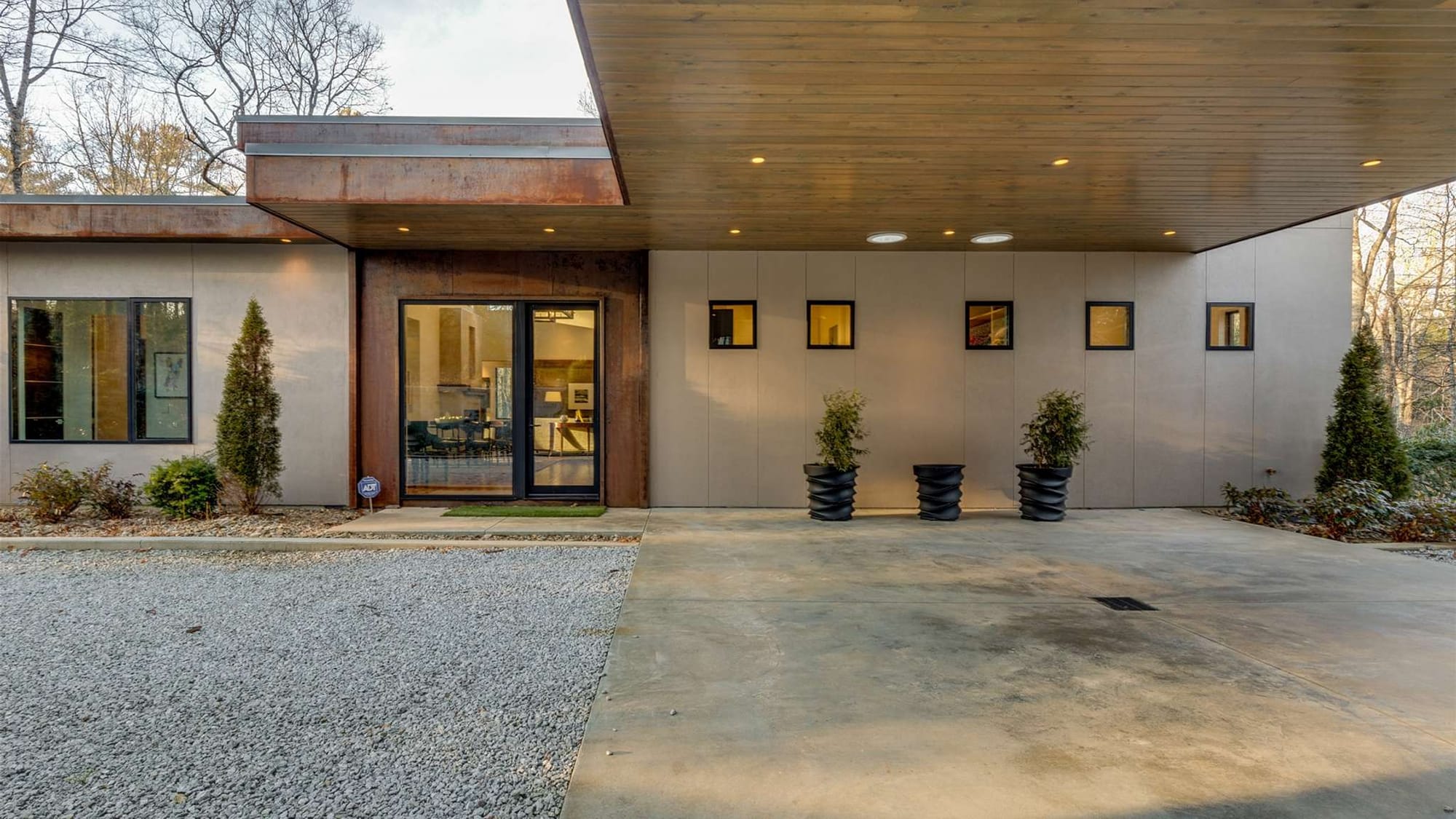 Whispering Pines in Highlands