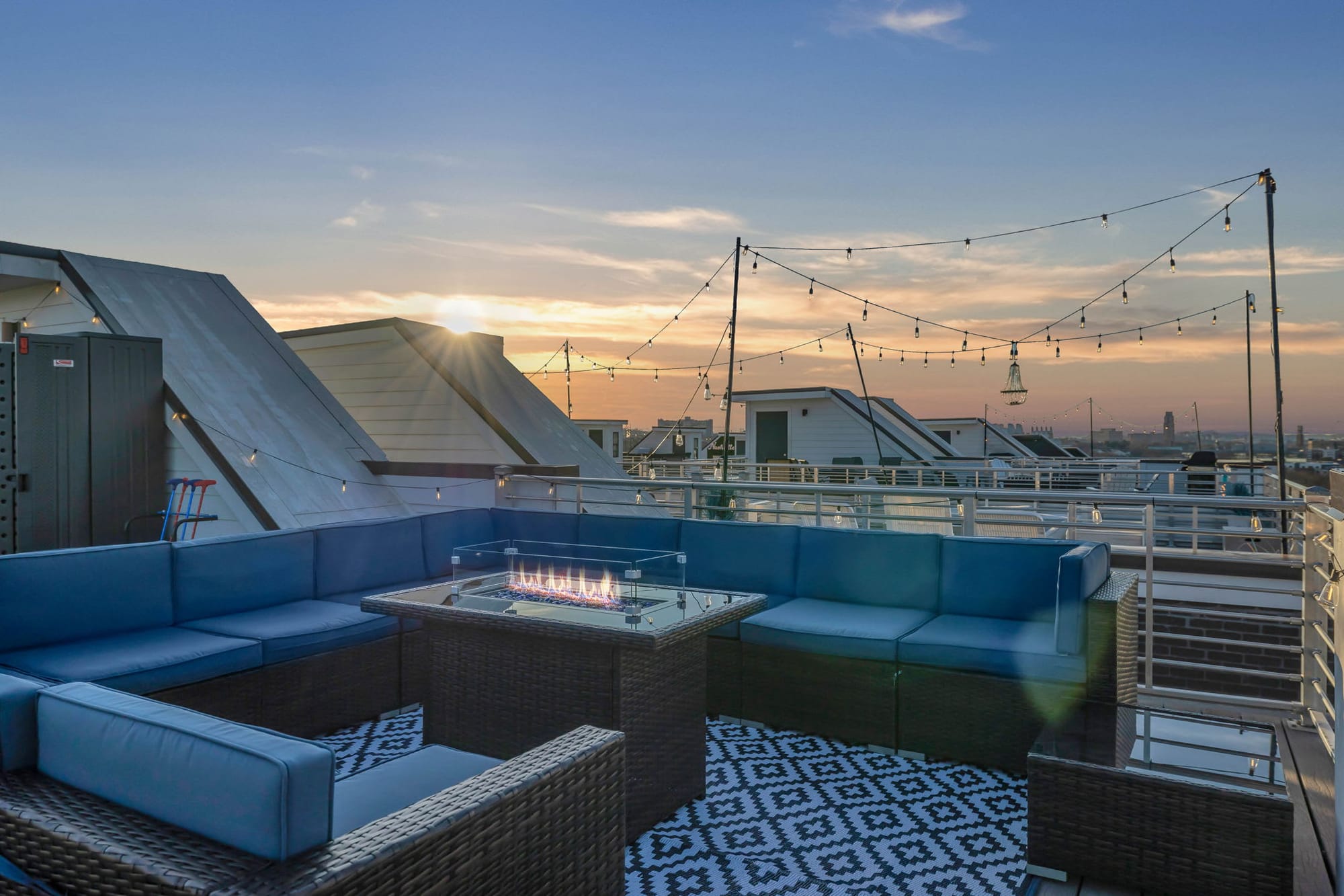 Skyline Social