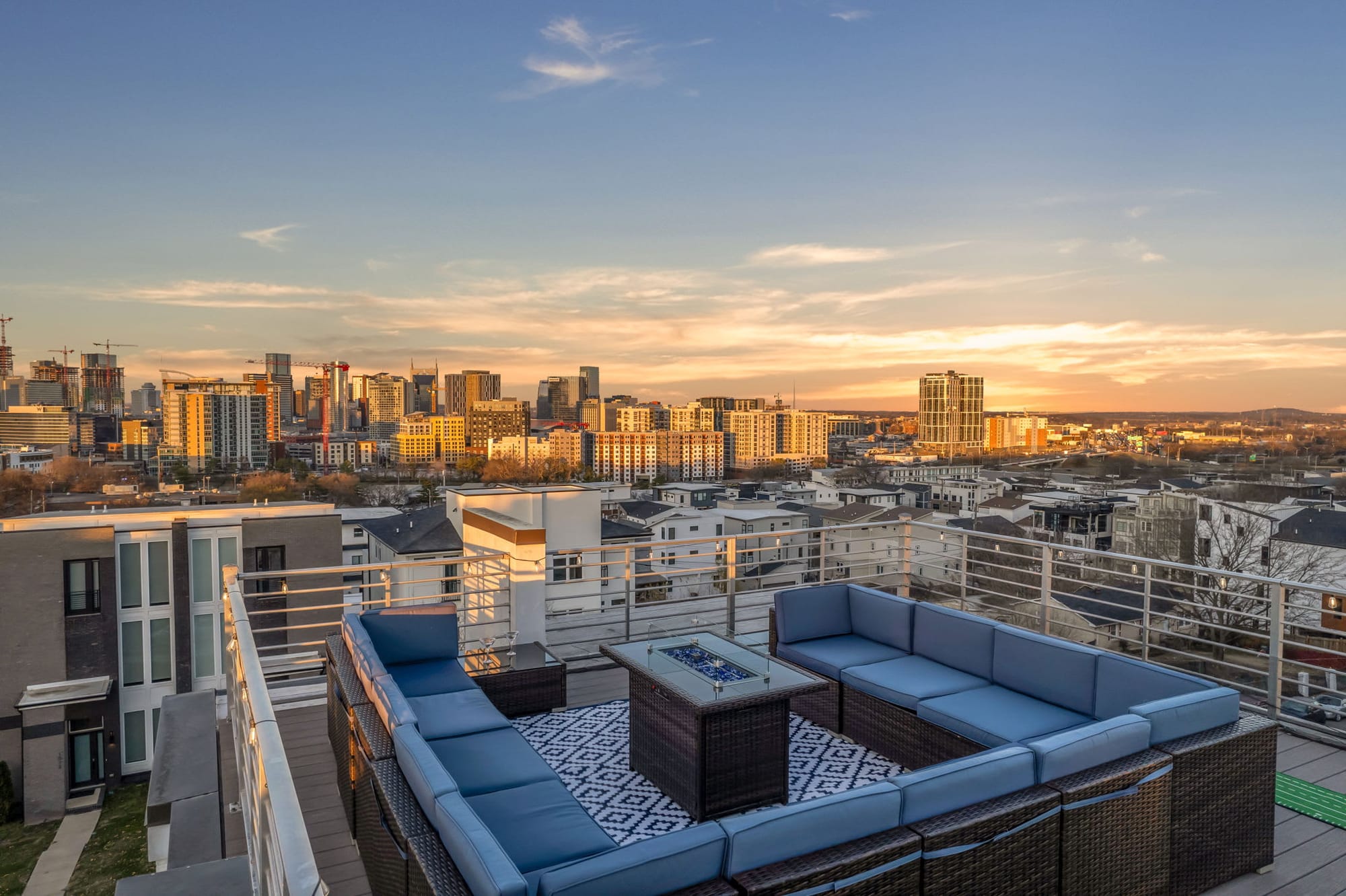Skyline Social