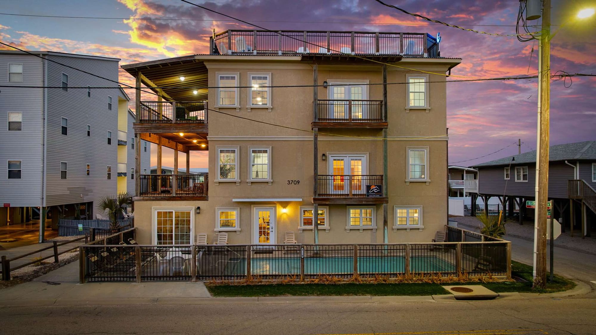 Reach For The Moon in North Myrtle Beach