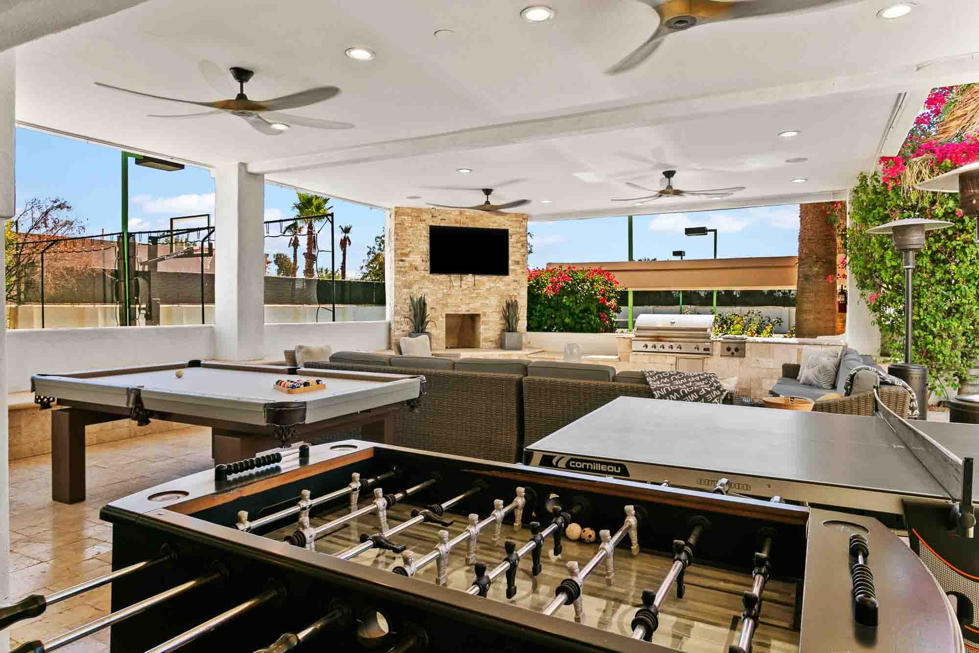 Celebrity Hideaway