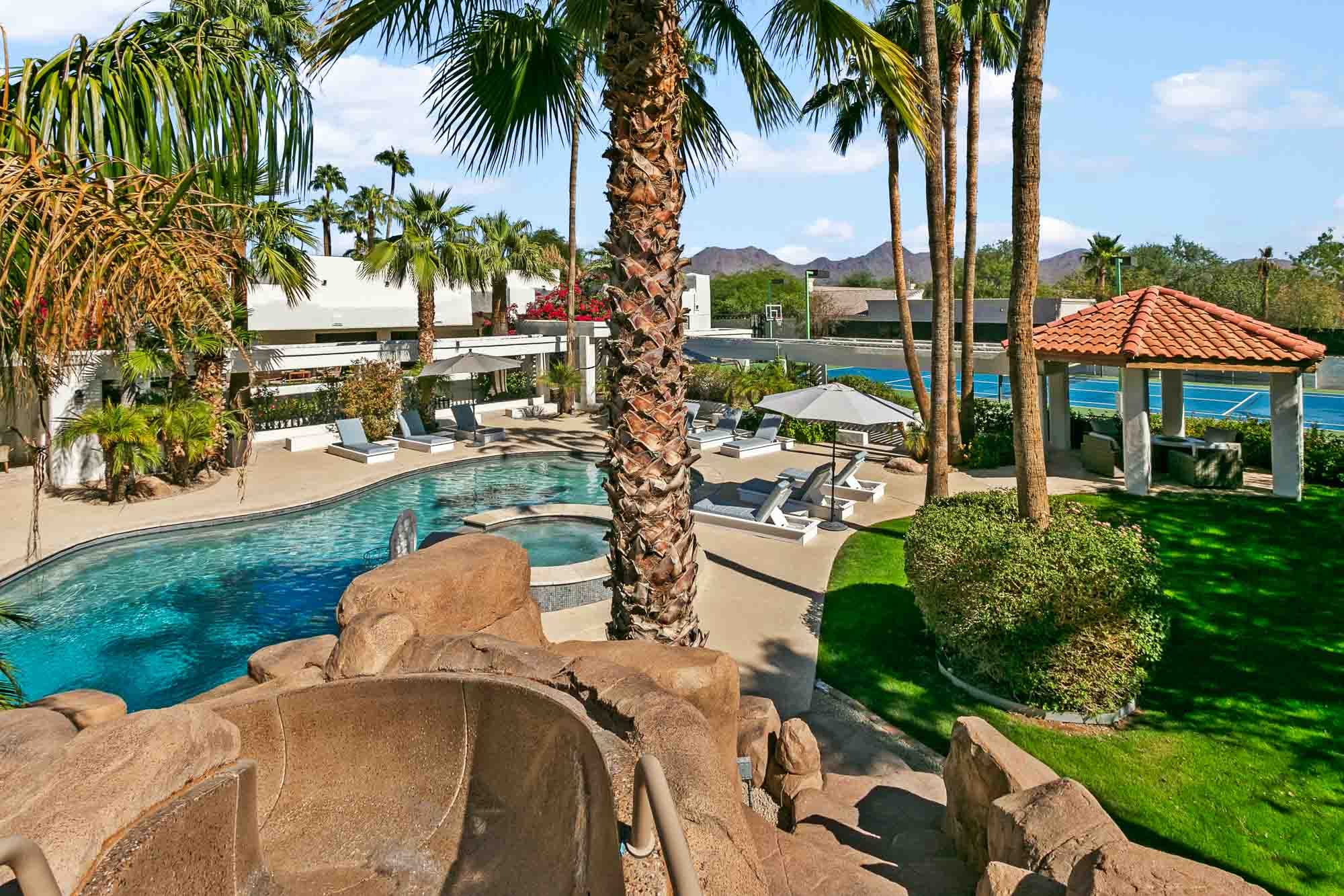 Celebrity Hideaway