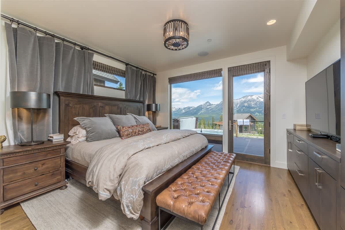 8 Silver Peaks