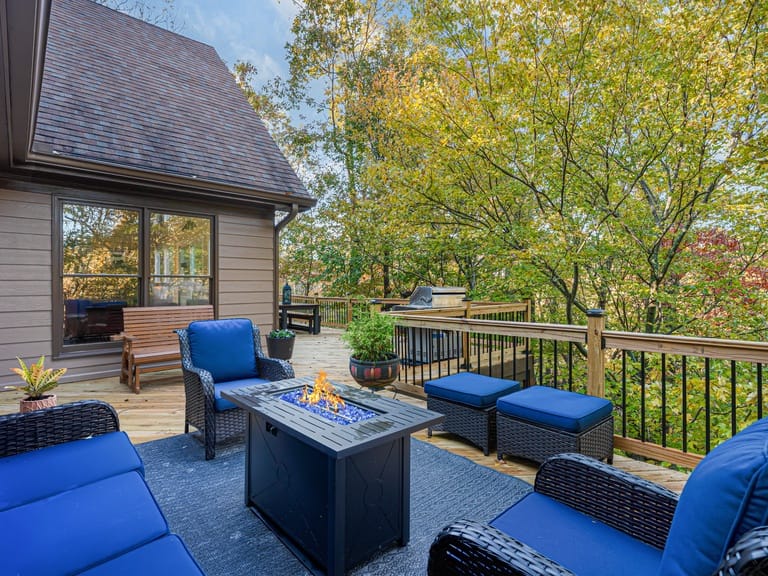 Wolf Den in Blue Ridge