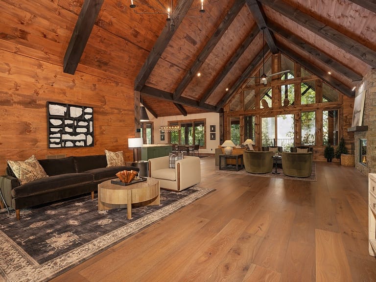 Iron Tree Lodge