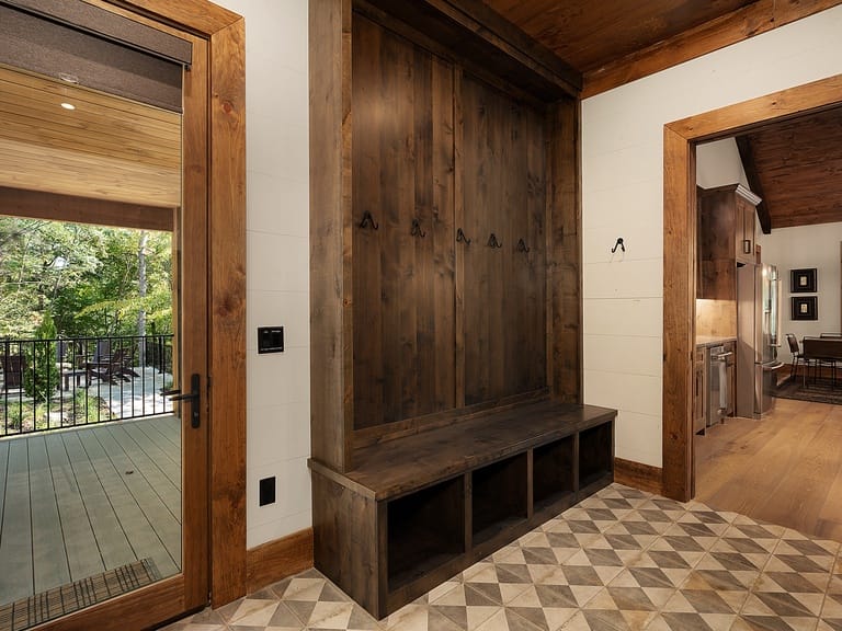 Iron Tree Lodge