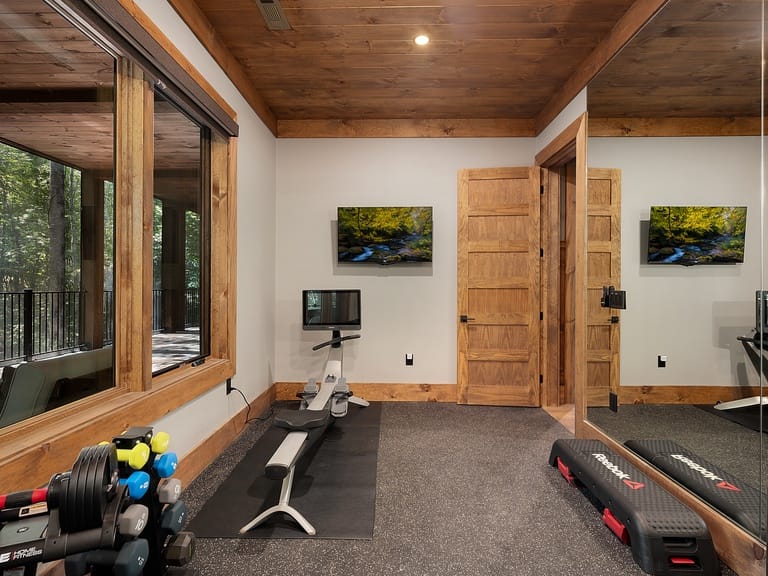 Iron Tree Lodge
