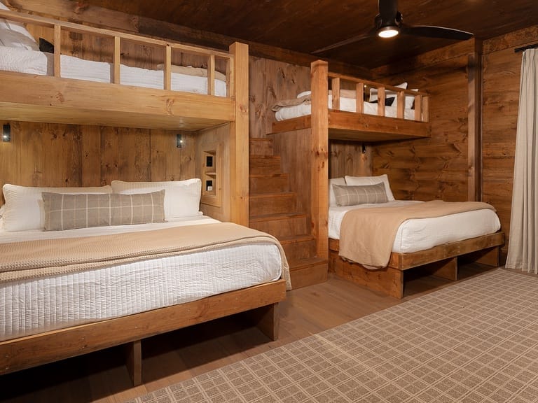 Iron Tree Lodge