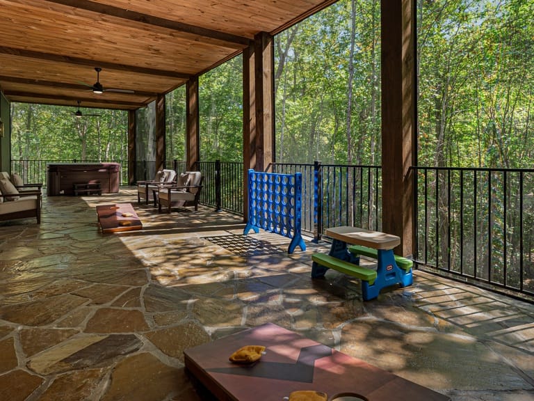 Iron Tree Lodge