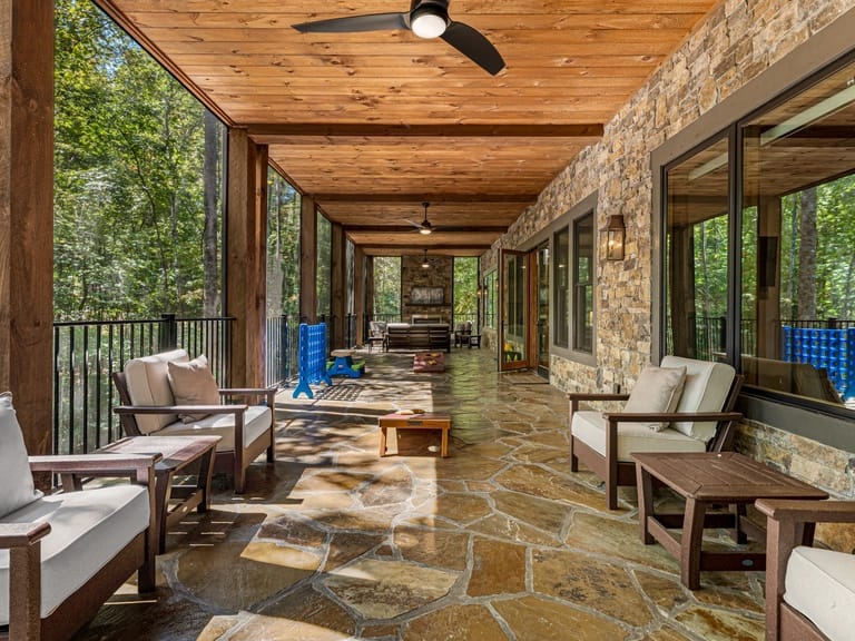 Iron Tree Lodge