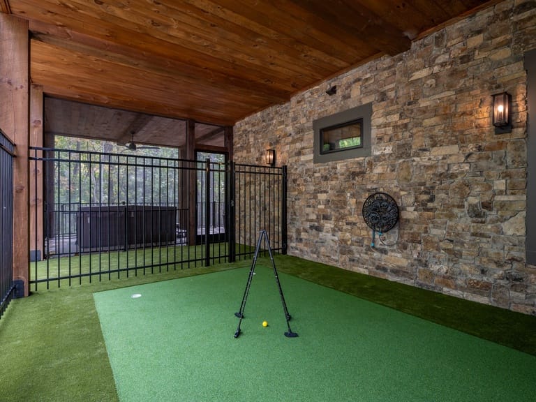 Iron Tree Lodge