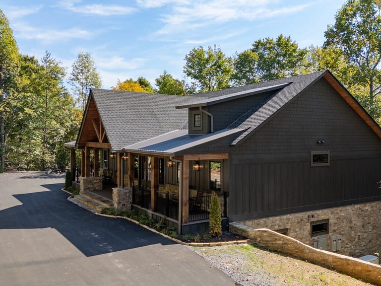 Iron Tree Lodge