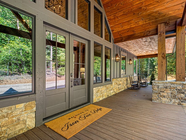 Iron Tree Lodge