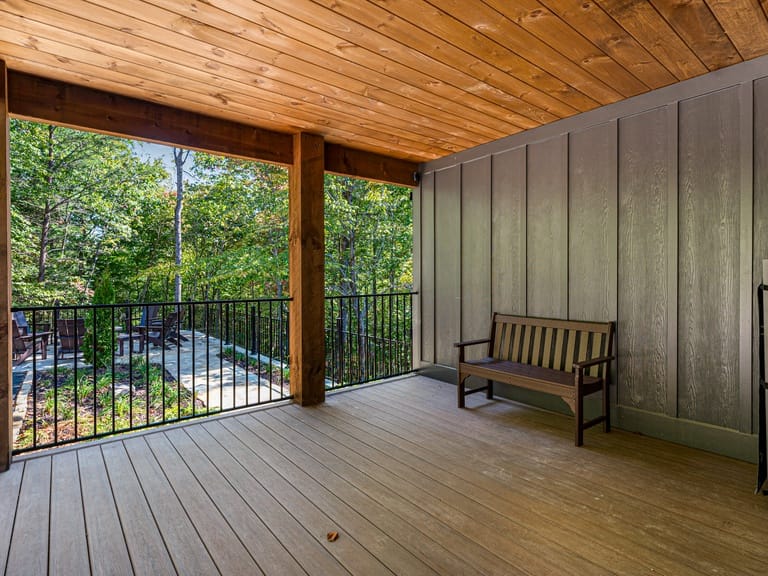 Iron Tree Lodge