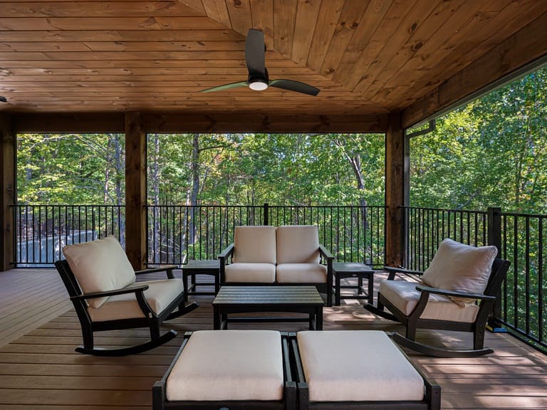 Iron Tree Lodge