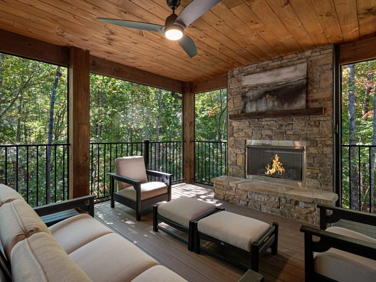 Iron Tree Lodge