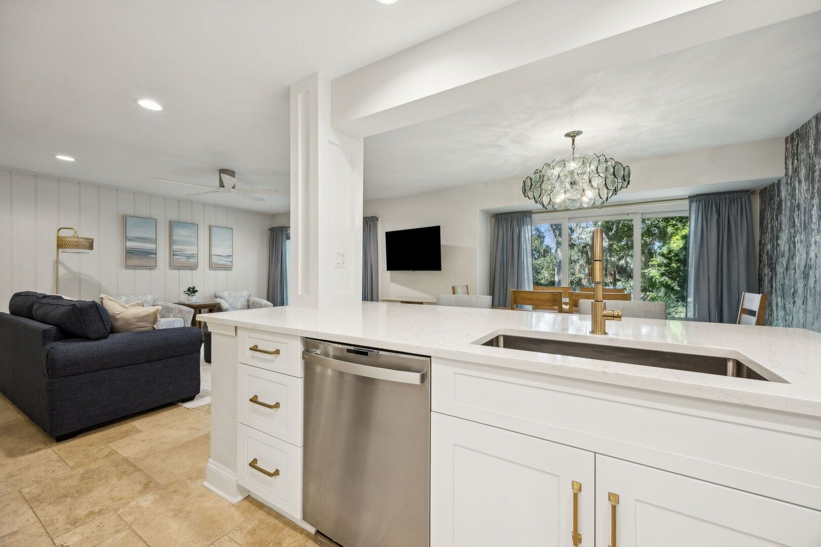2055 Beach Wood