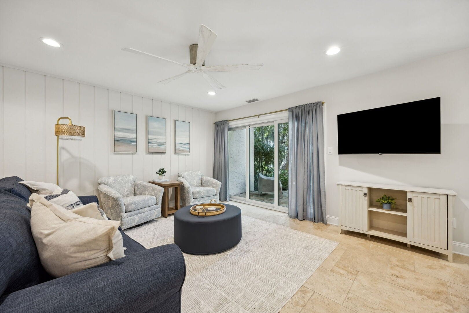 2055 Beach Wood