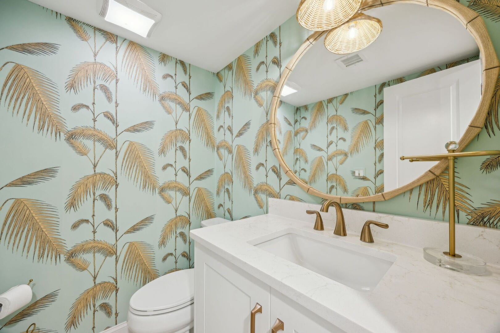 2055 Beach Wood