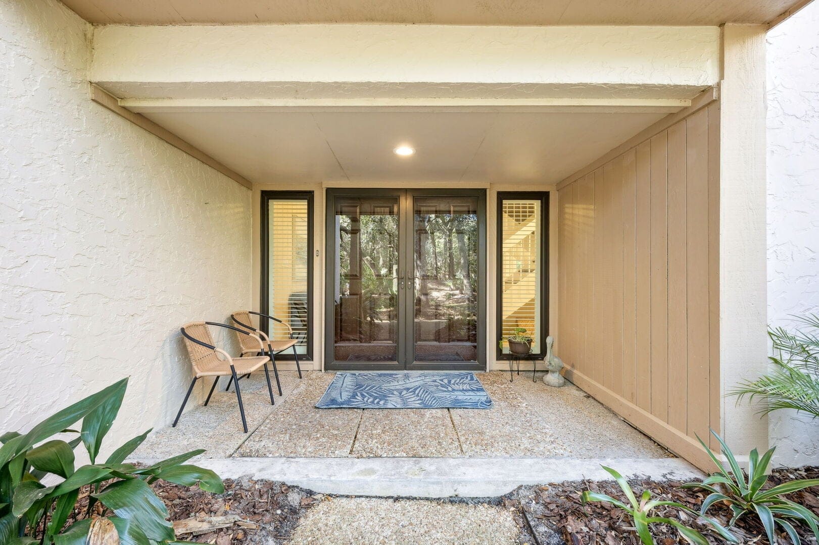 2055 Beach Wood
