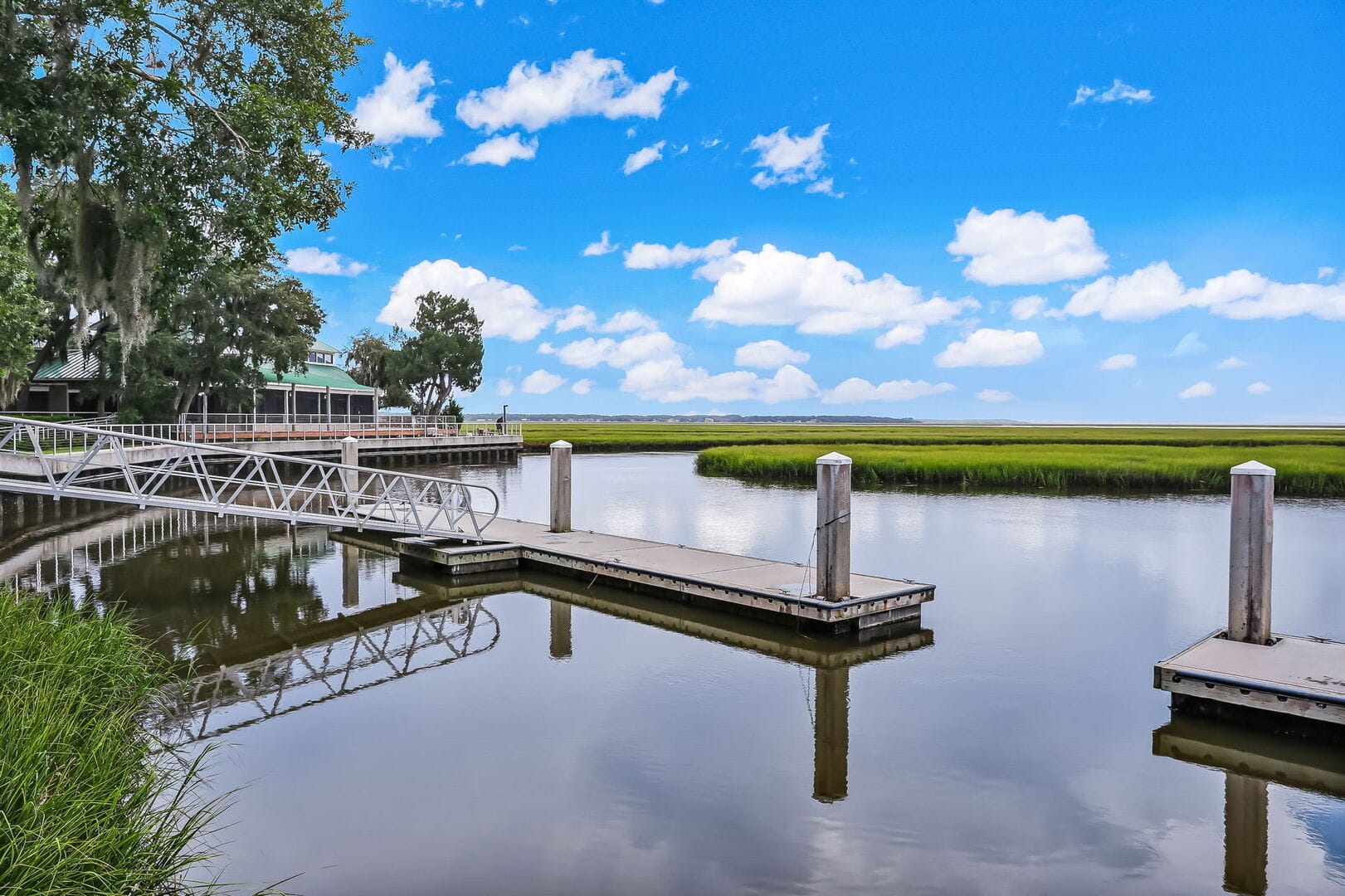 2055 Beach Wood