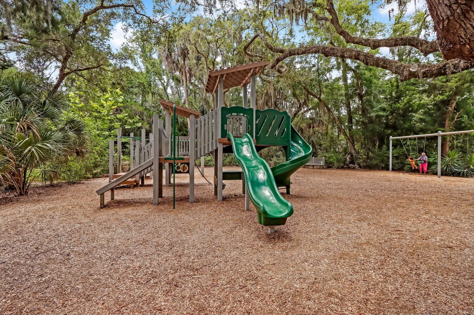 2055 Beach Wood
