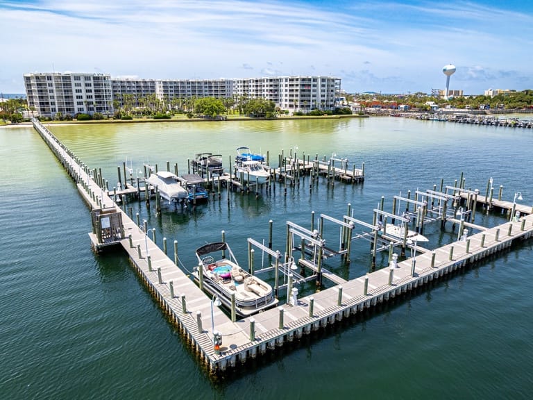Destin West Bayside Osprey