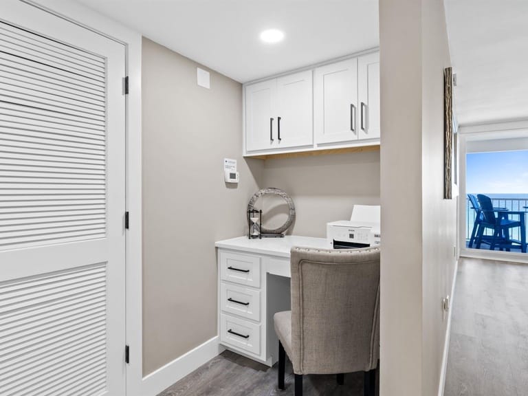 Shoreline Towers 2114