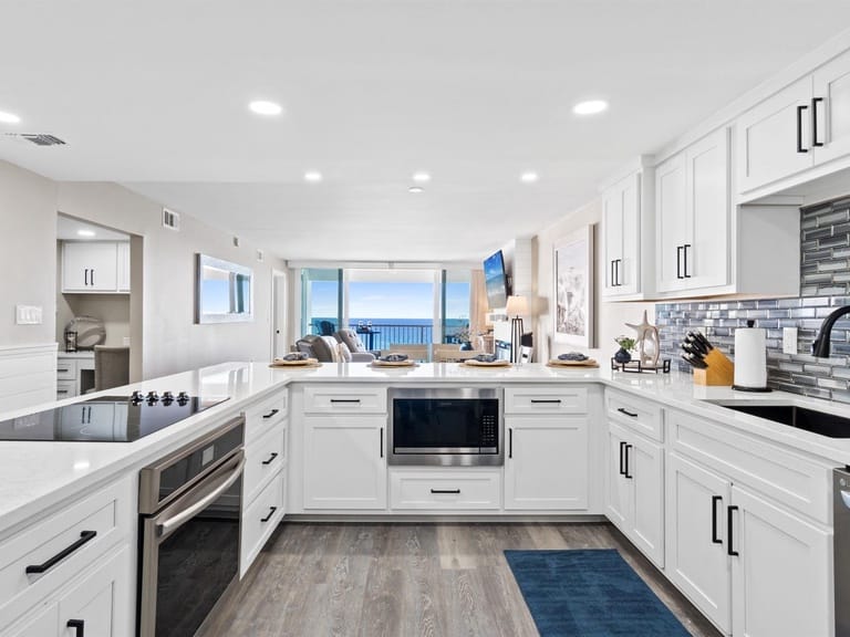 Shoreline Towers 2114
