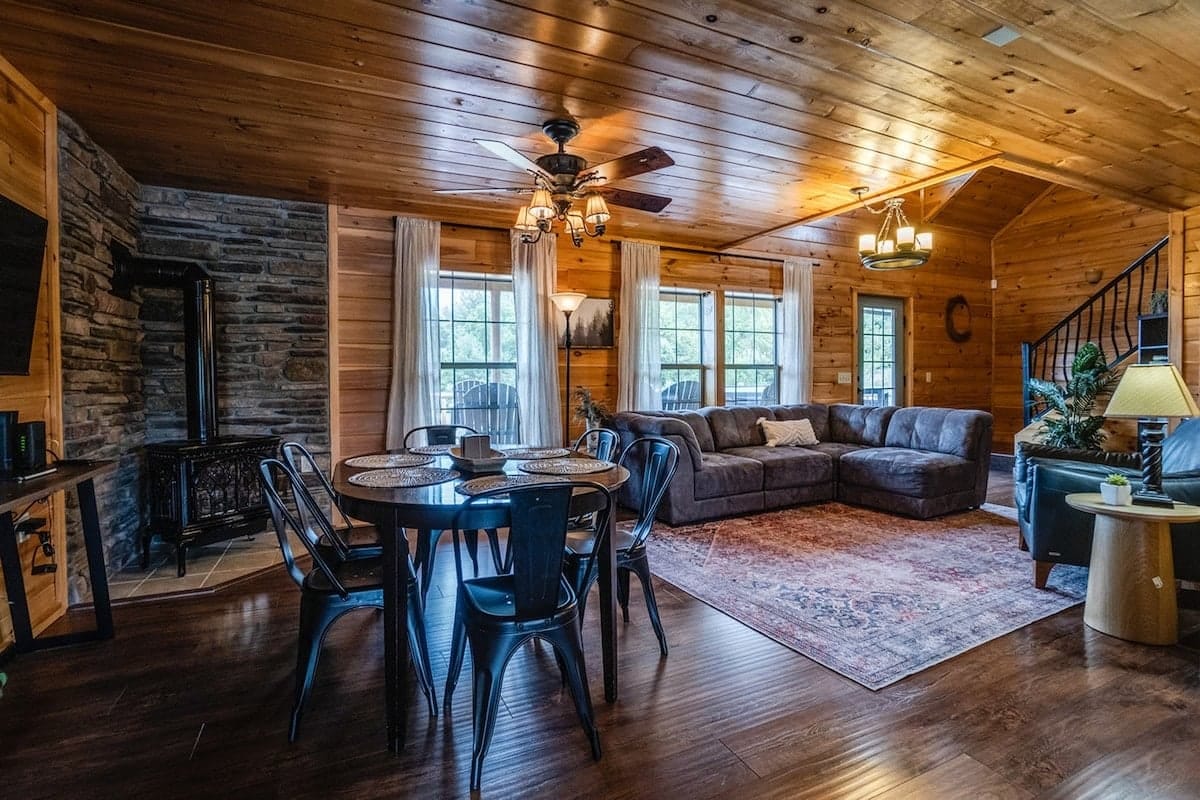 Chateau Cabin