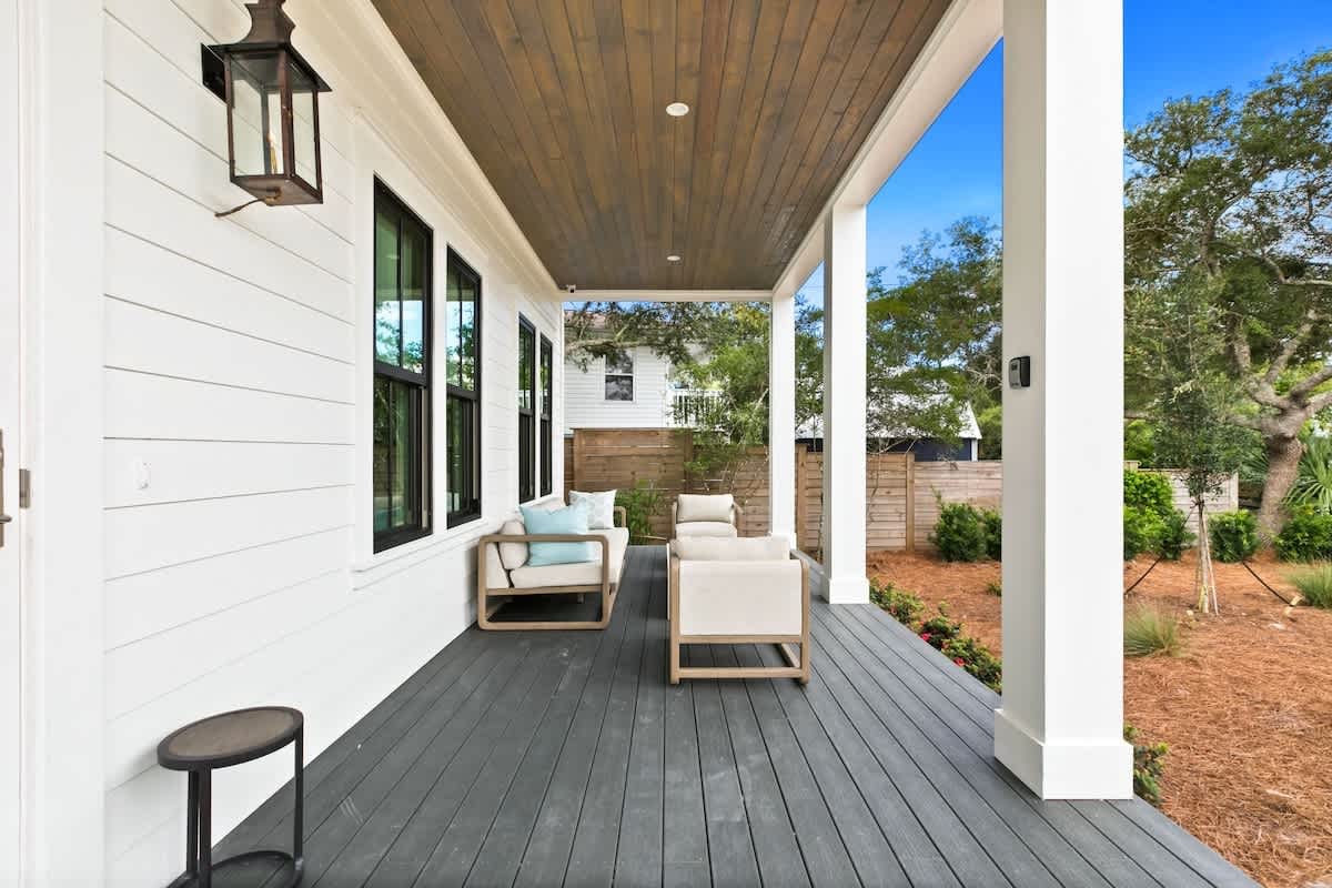 169 Lakeview Drive
