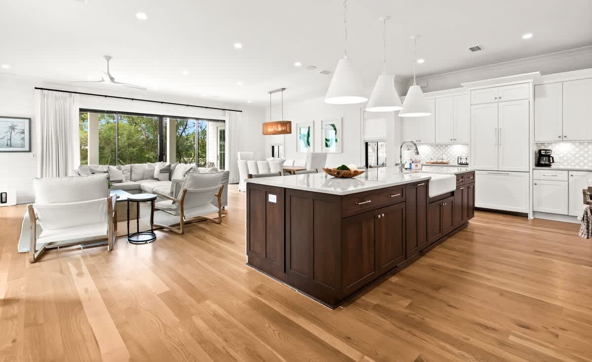 169 Lakeview Drive