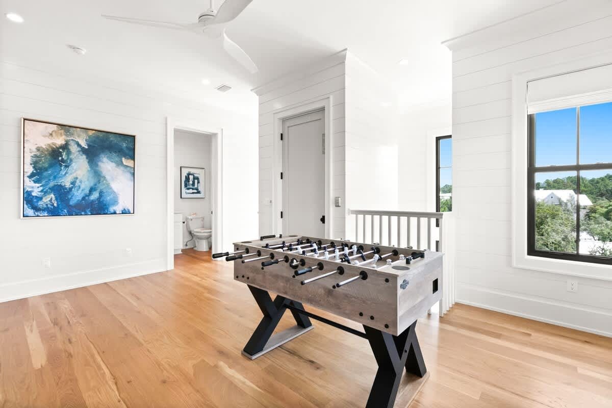 169 Lakeview Drive