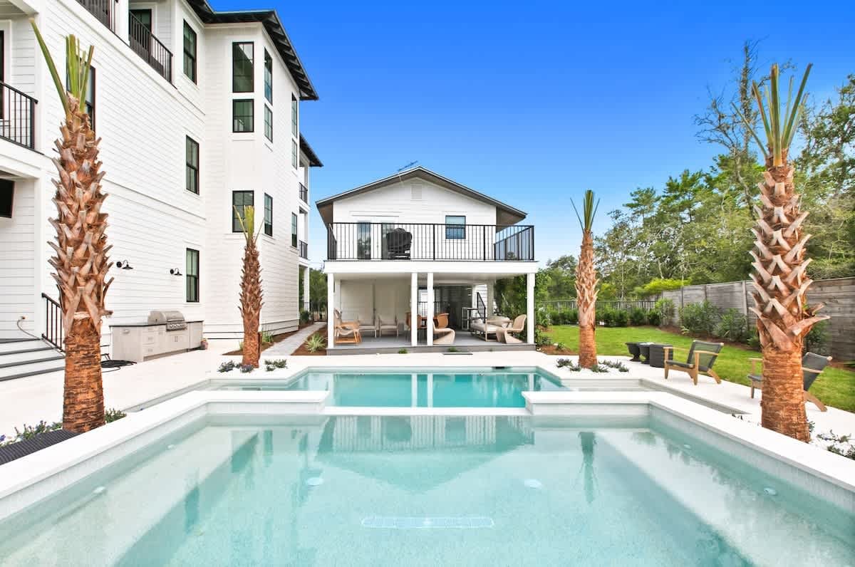 169 Lakeview Drive