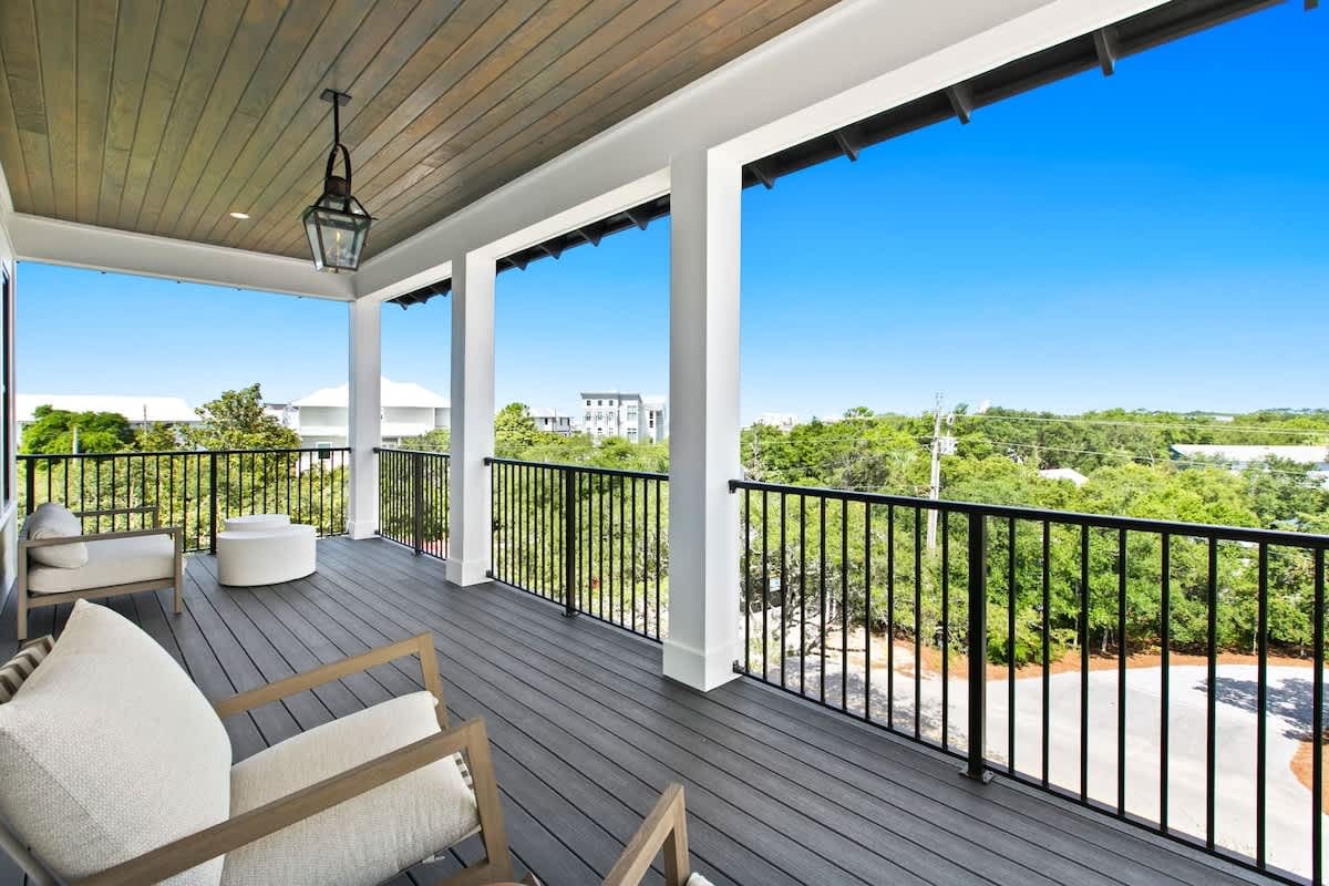 169 Lakeview Drive