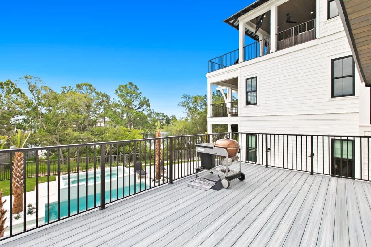 169 Lakeview Drive
