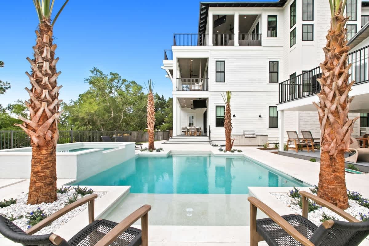 169 Lakeview Drive