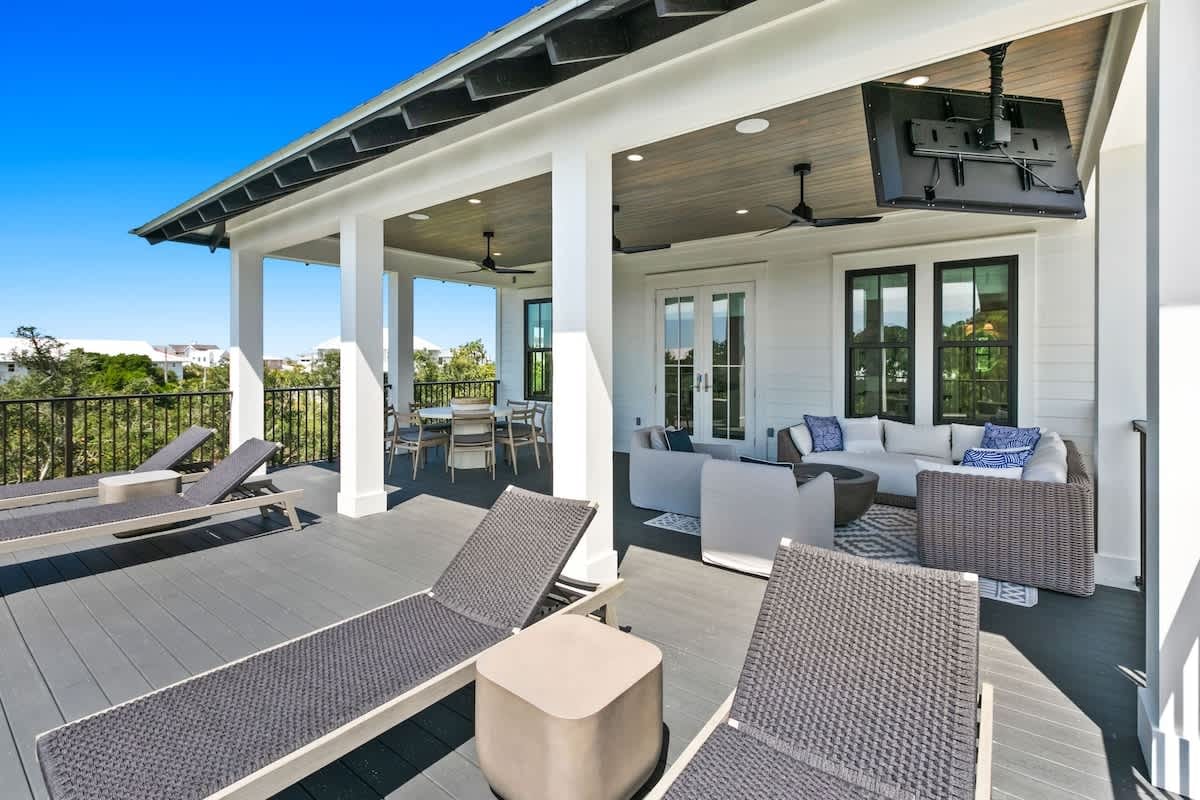 169 Lakeview Drive