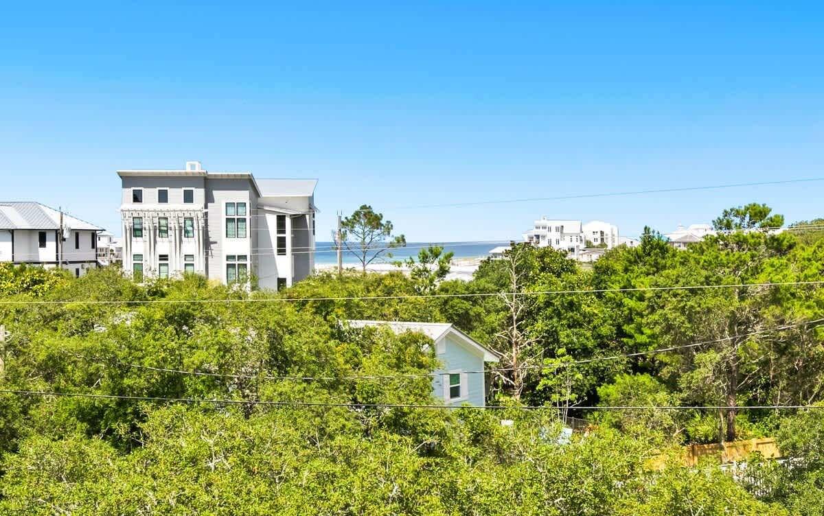 169 Lakeview Drive