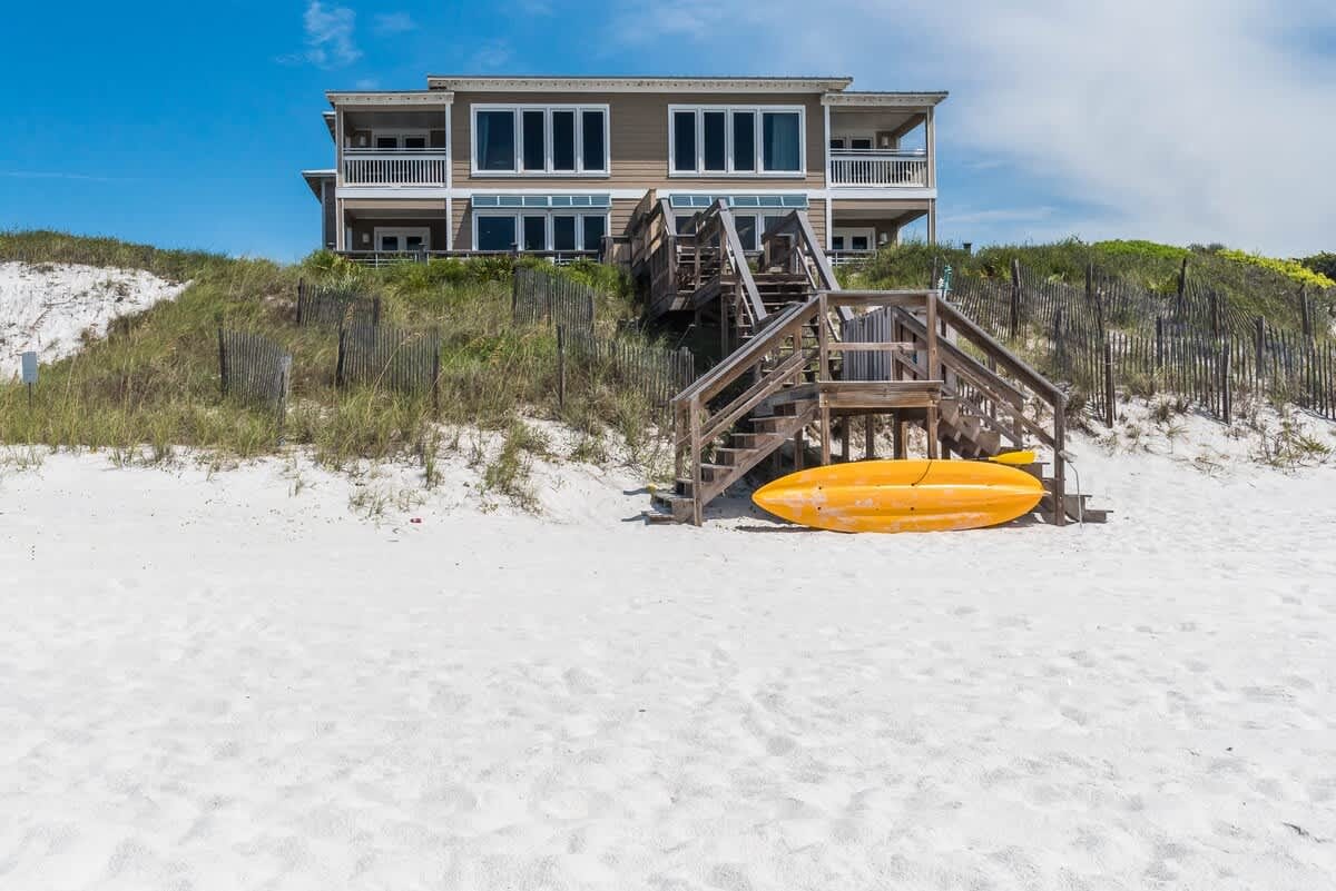 Pelican Paradise