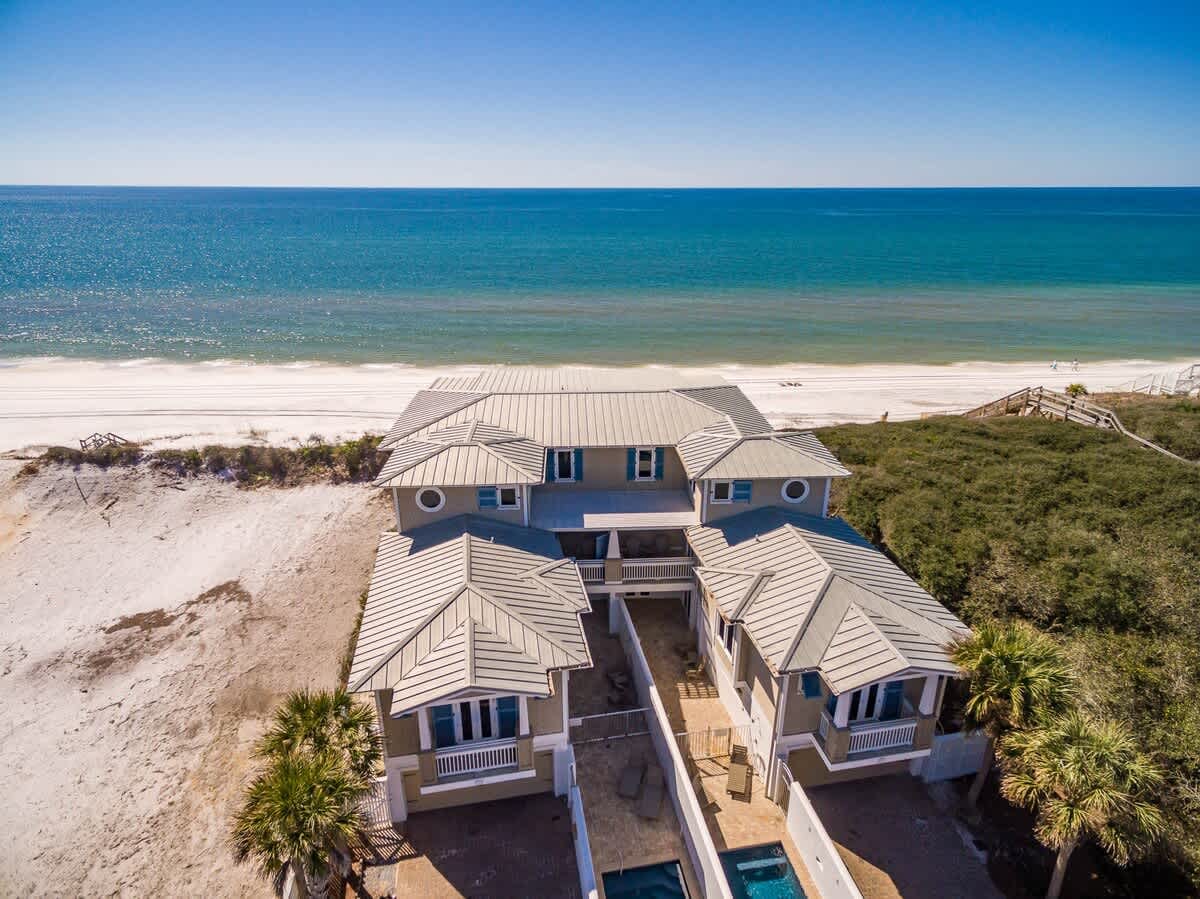 Pelican Paradise