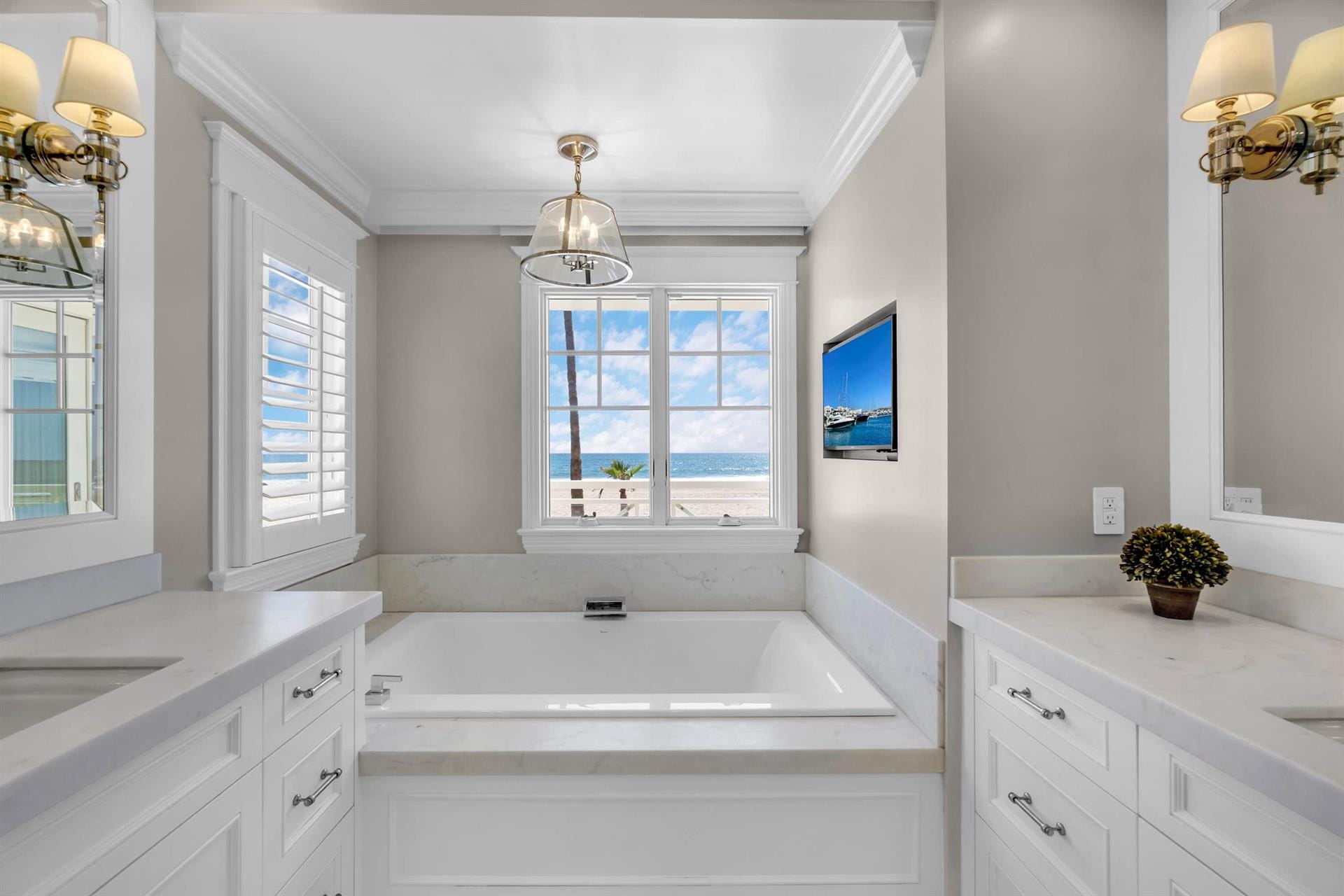 5305 Seashore Drive