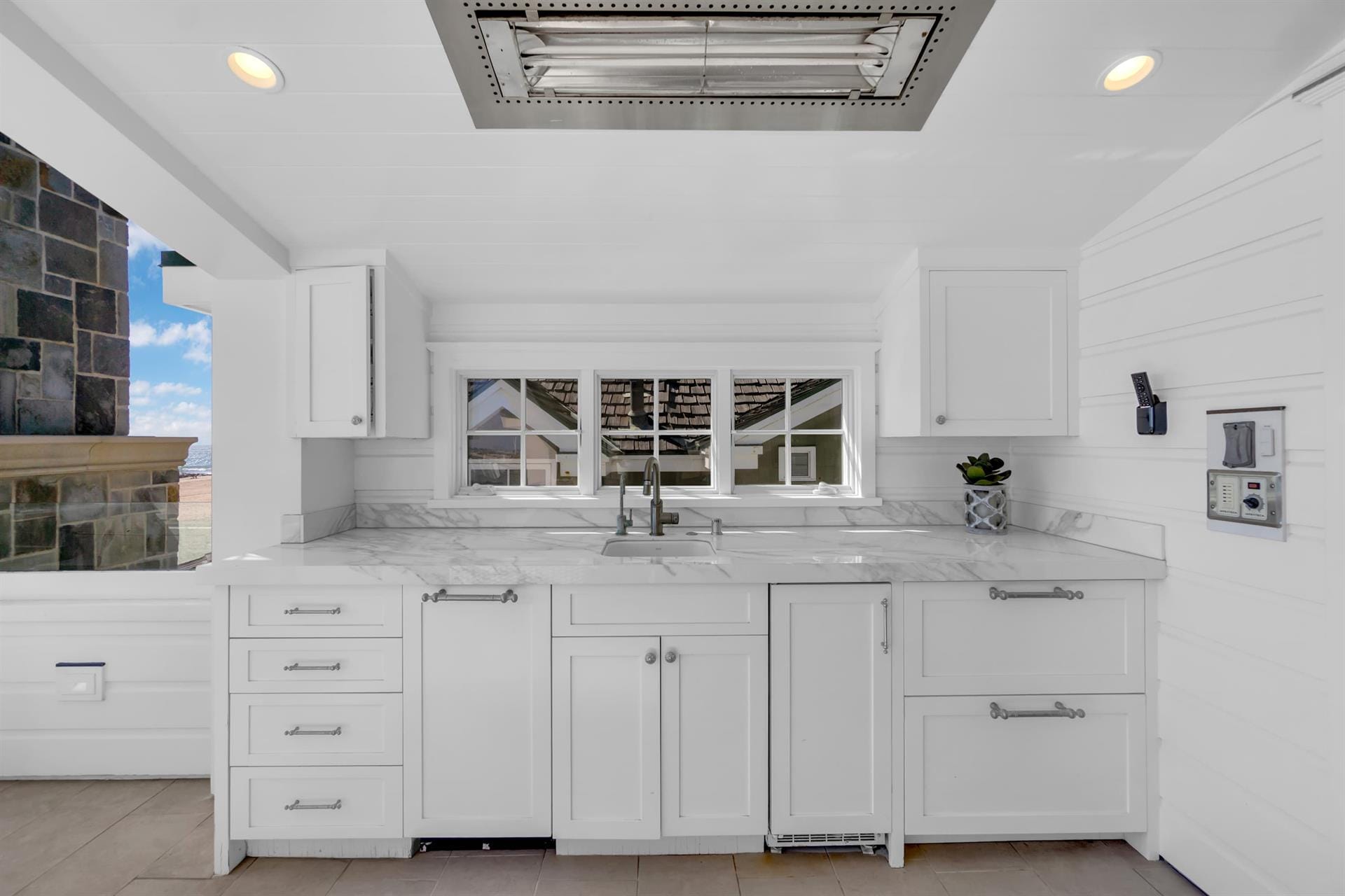 5305 Seashore Drive