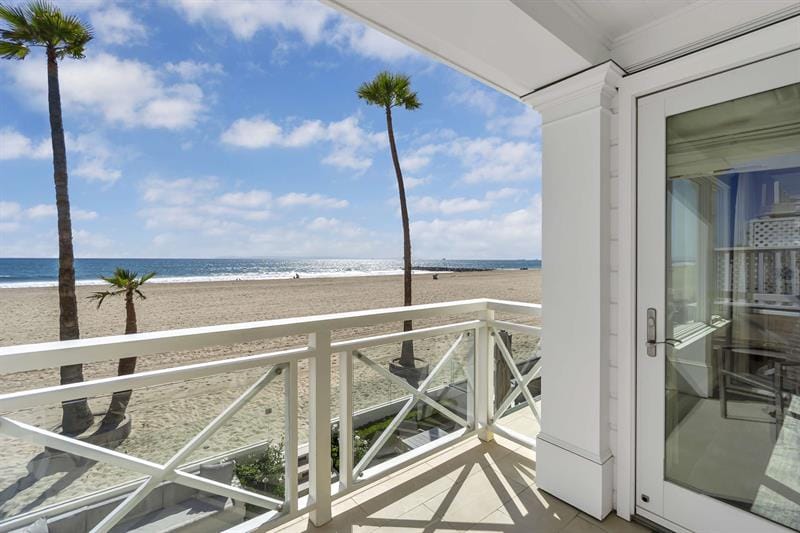 5305 Seashore Drive