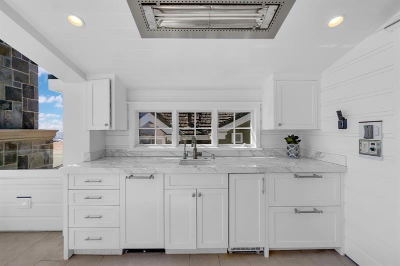5305 Seashore Drive